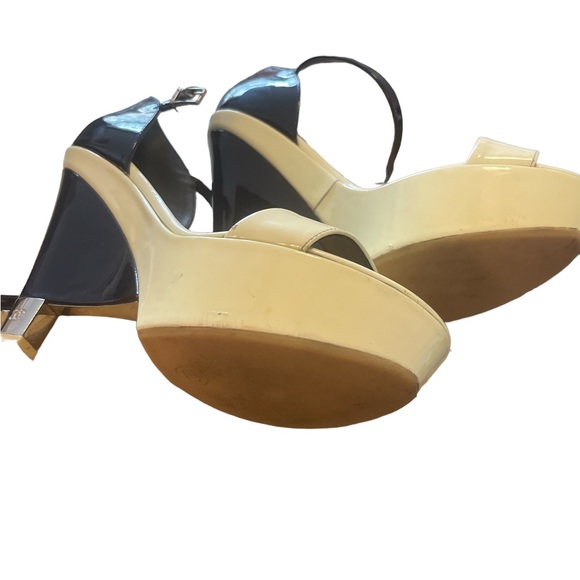 CHANEL navy blue sailor sandals - Picture 2 of 5